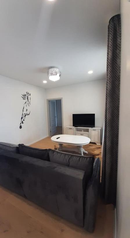 Jaukus Apartamentai Centre Шяуляй Экстерьер фото